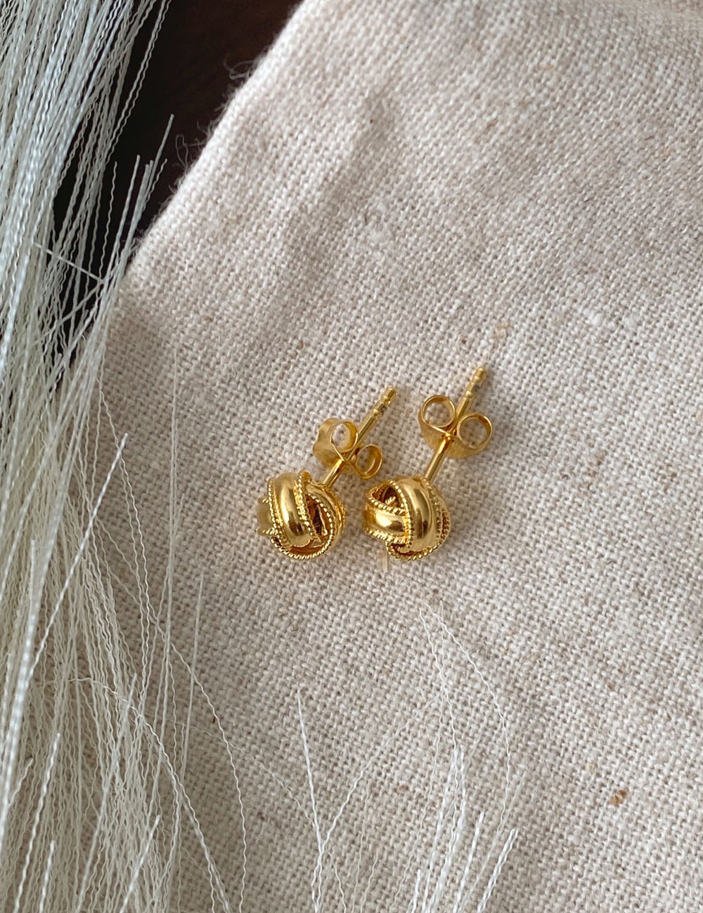 925silver mini knot ball earring